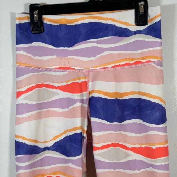 Lululemon True Self Crop Leggings Sz 4 Wave Stripe Multi Lattice Hem - Picture 2 of 12